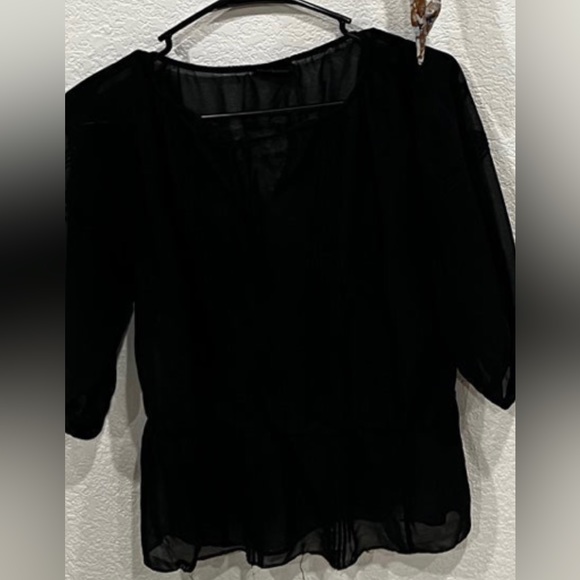 Black shear top - Picture 3 of 5